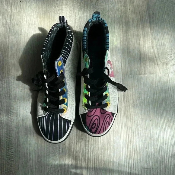 Nightmare before Christmas sneakers women's size 8 - Picture 6 of 6